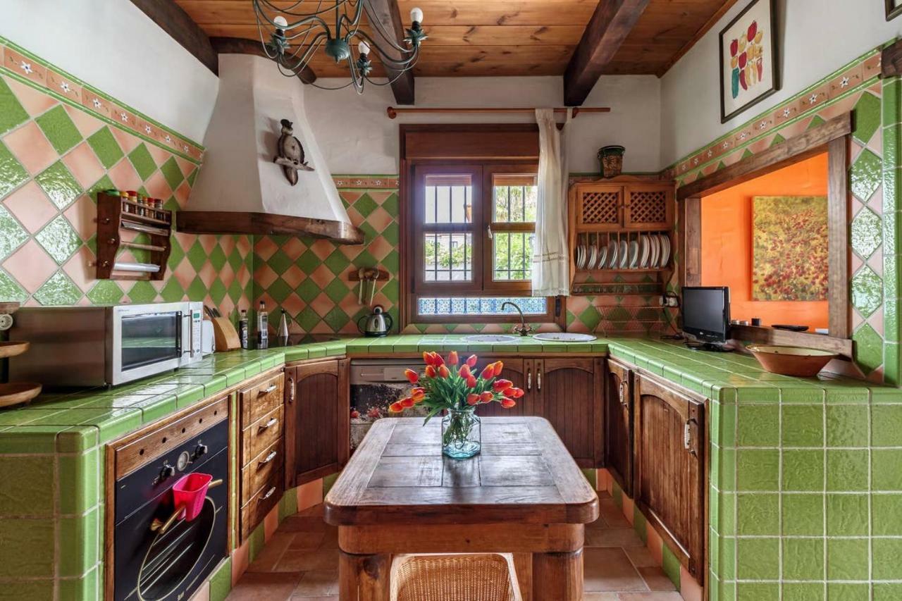 Encantadora Casa Con Piscina Privada Y Chimenea Padul Luaran gambar