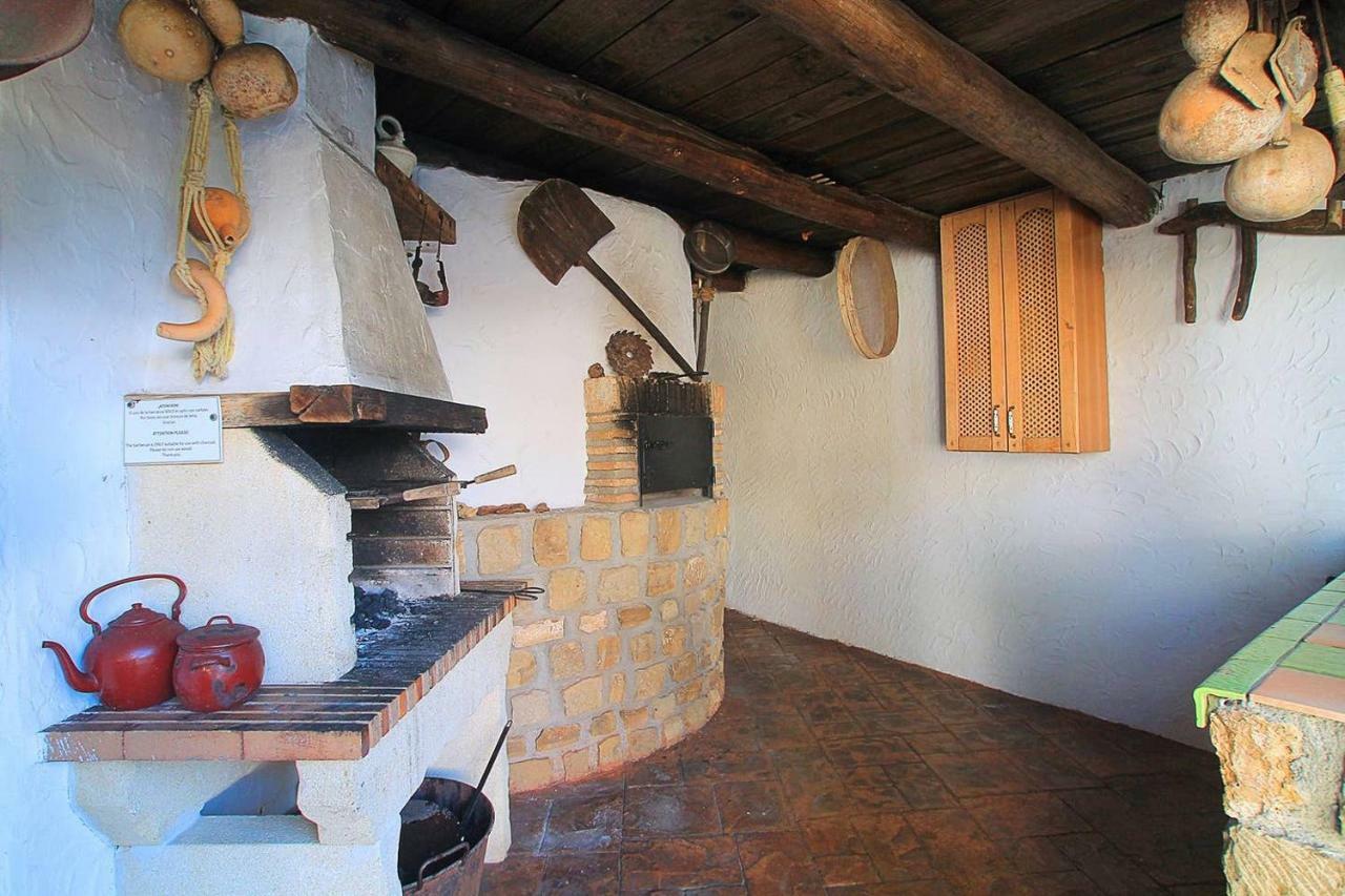 Encantadora Casa Con Piscina Privada Y Chimenea Padul Luaran gambar