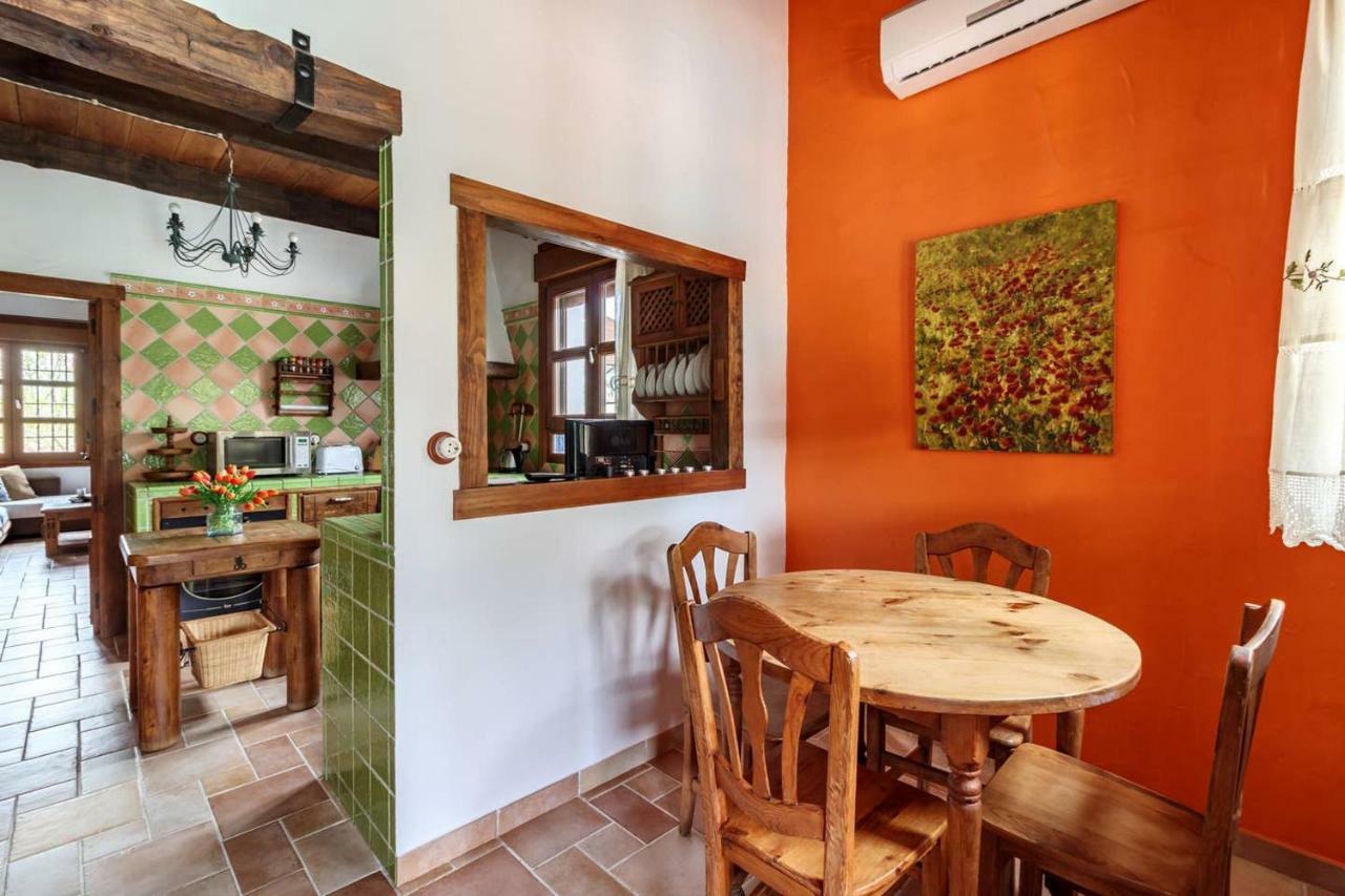 Encantadora Casa Con Piscina Privada Y Chimenea Padul Luaran gambar